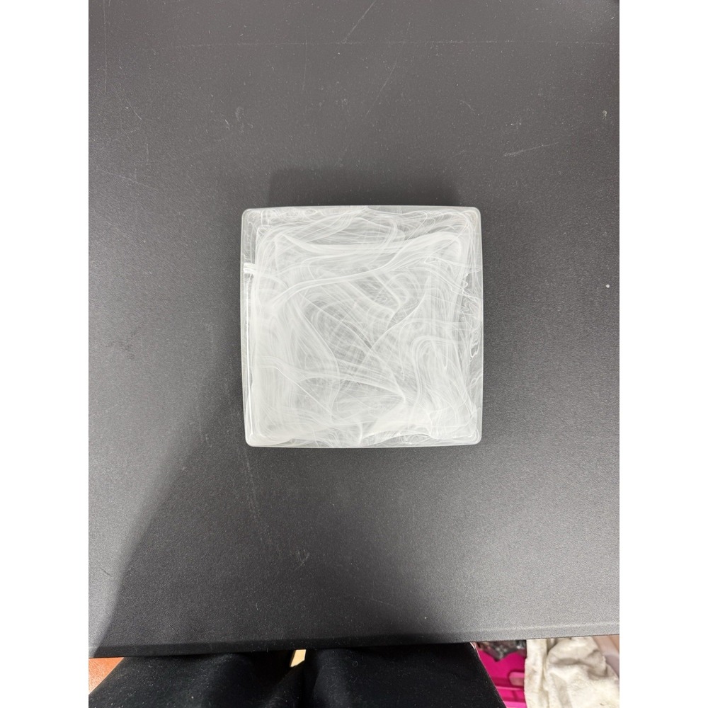 White‎ Swirl Glass Plate by PartiLites Indulgences